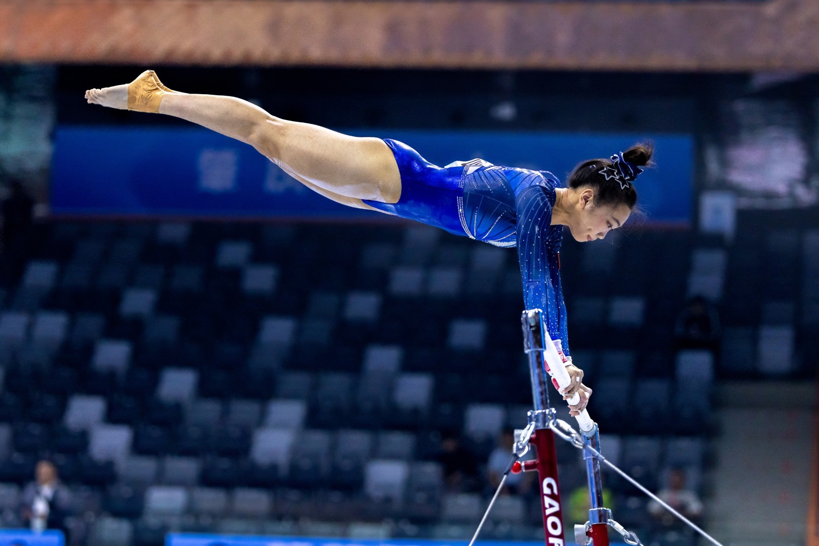 克雷桑传射卡兰加进球+红牌 泰山4-1十人大连