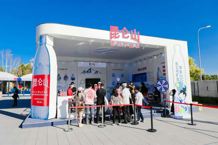 有助于他们 有助于他们